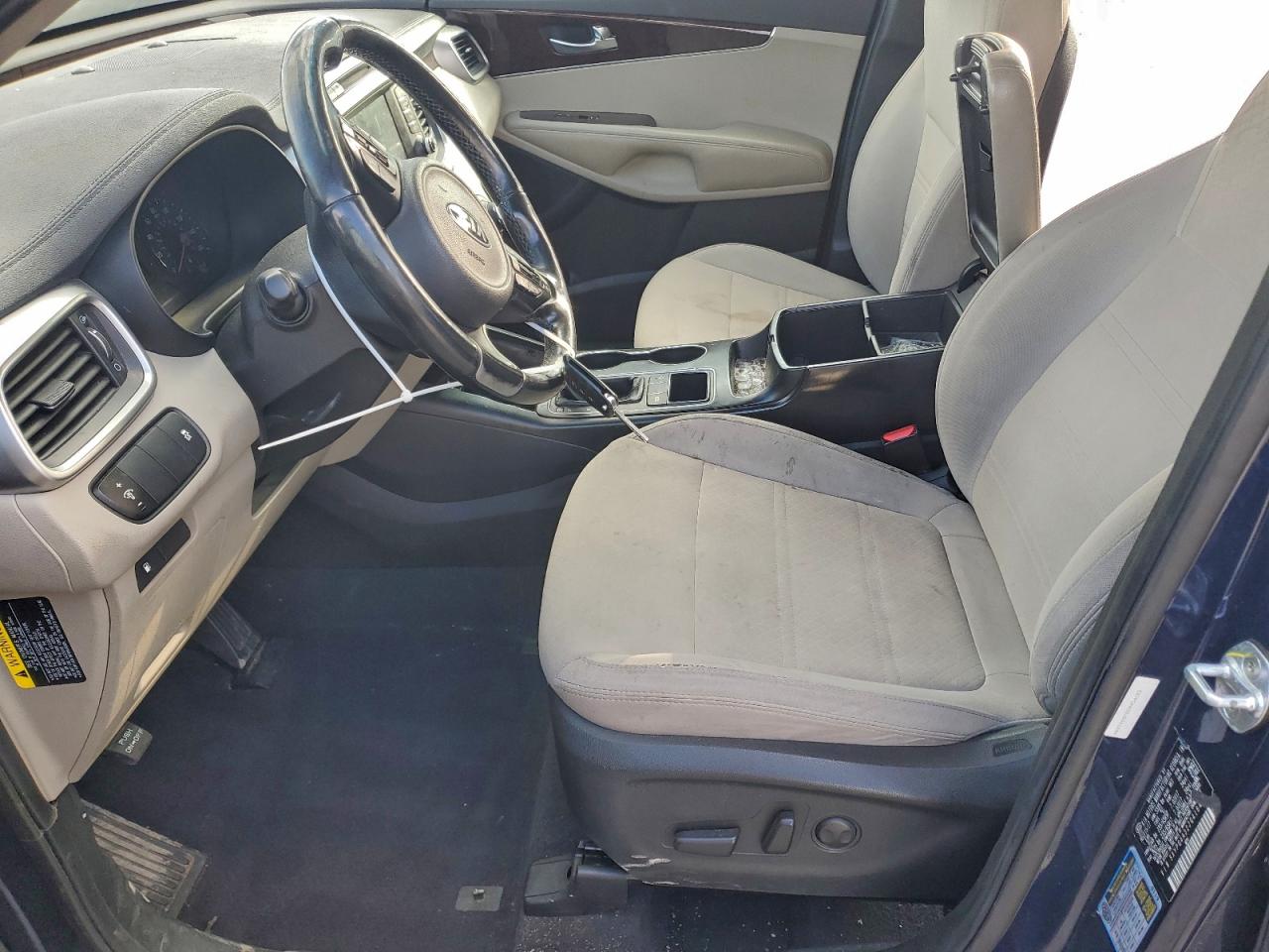 Kia Sorento Lx Image 3