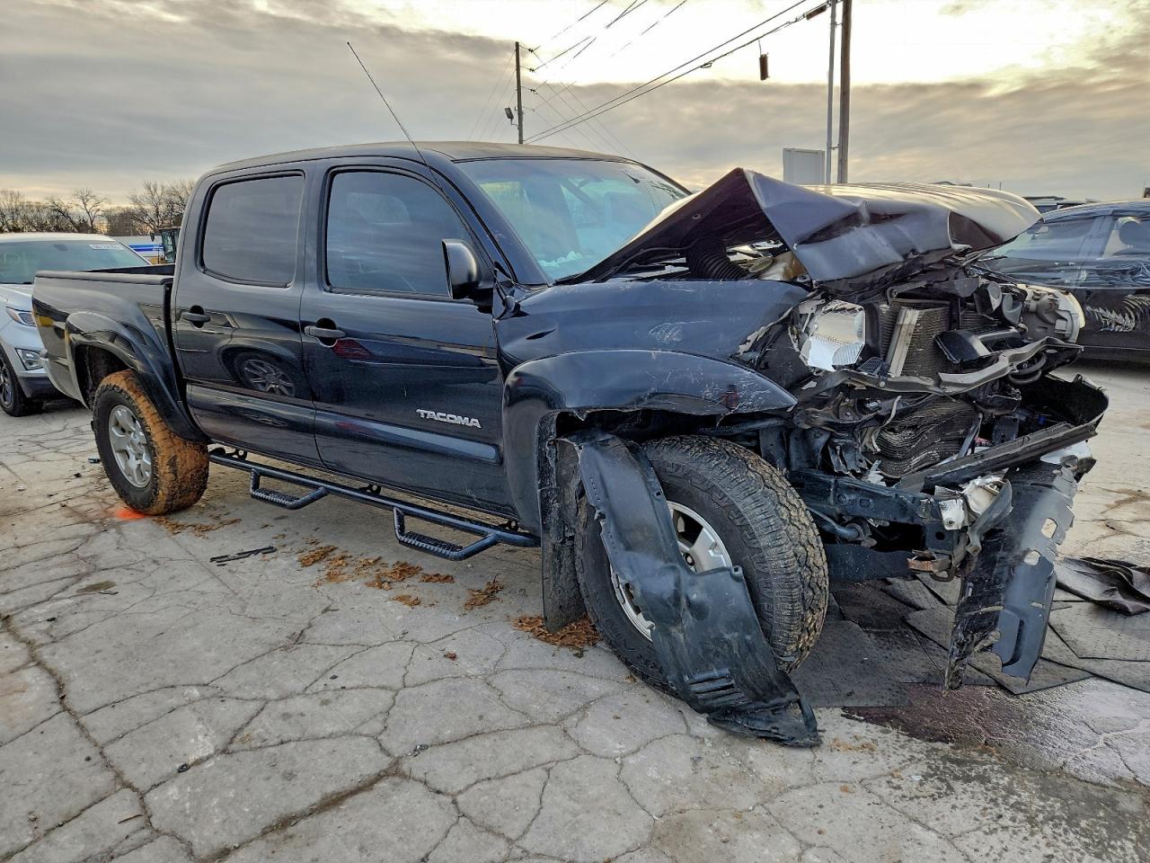 Toyota Tacoma Double Cab Image 2