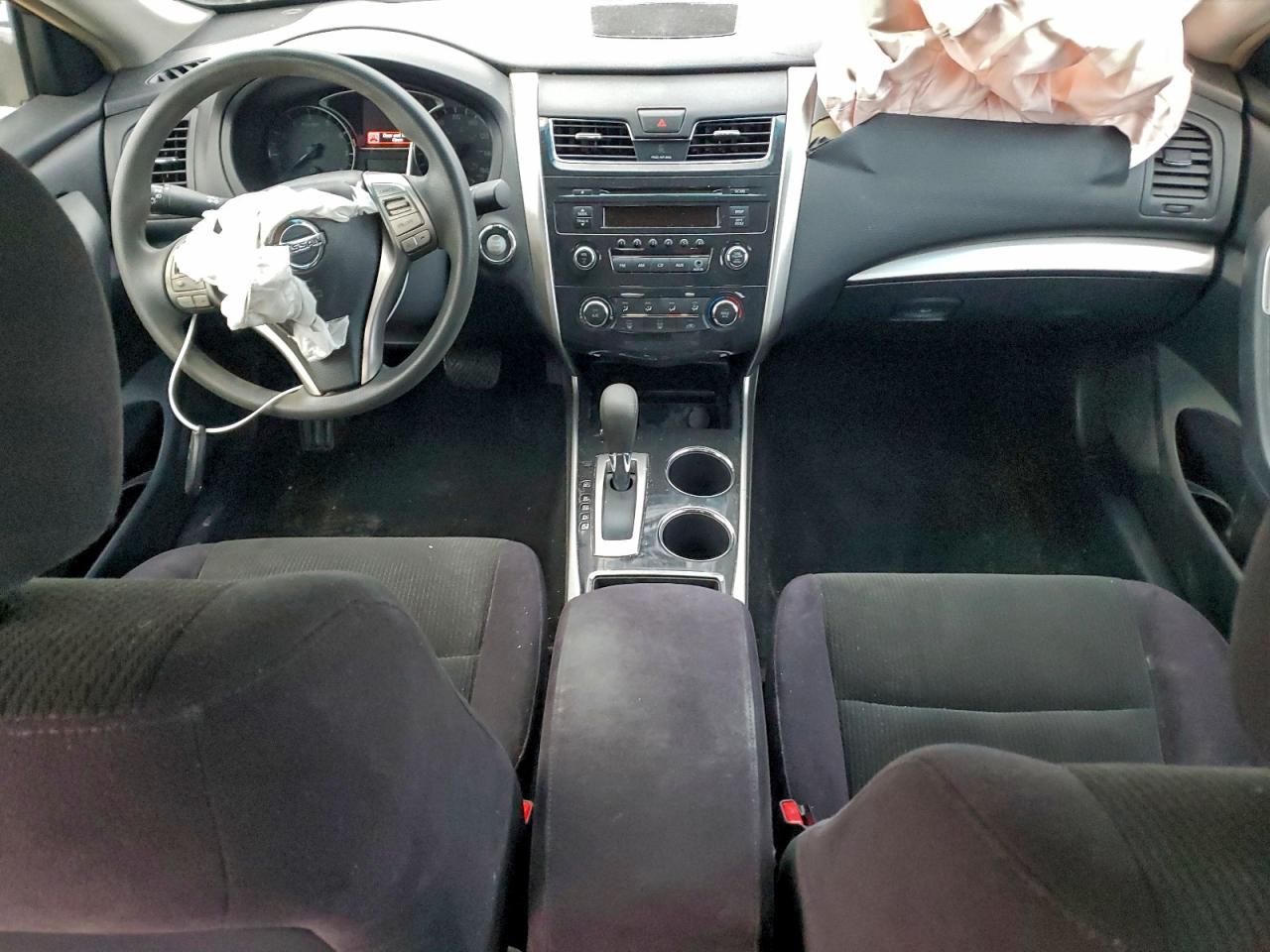 Nissan Altima 2.5 Image 10