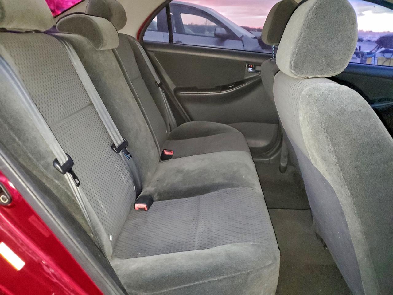 Toyota Corolla Ce Image 4