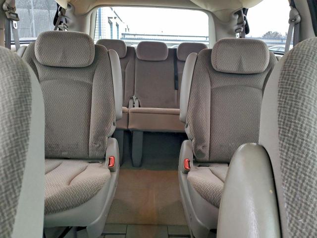 Chrysler Minivan Touring Image 8