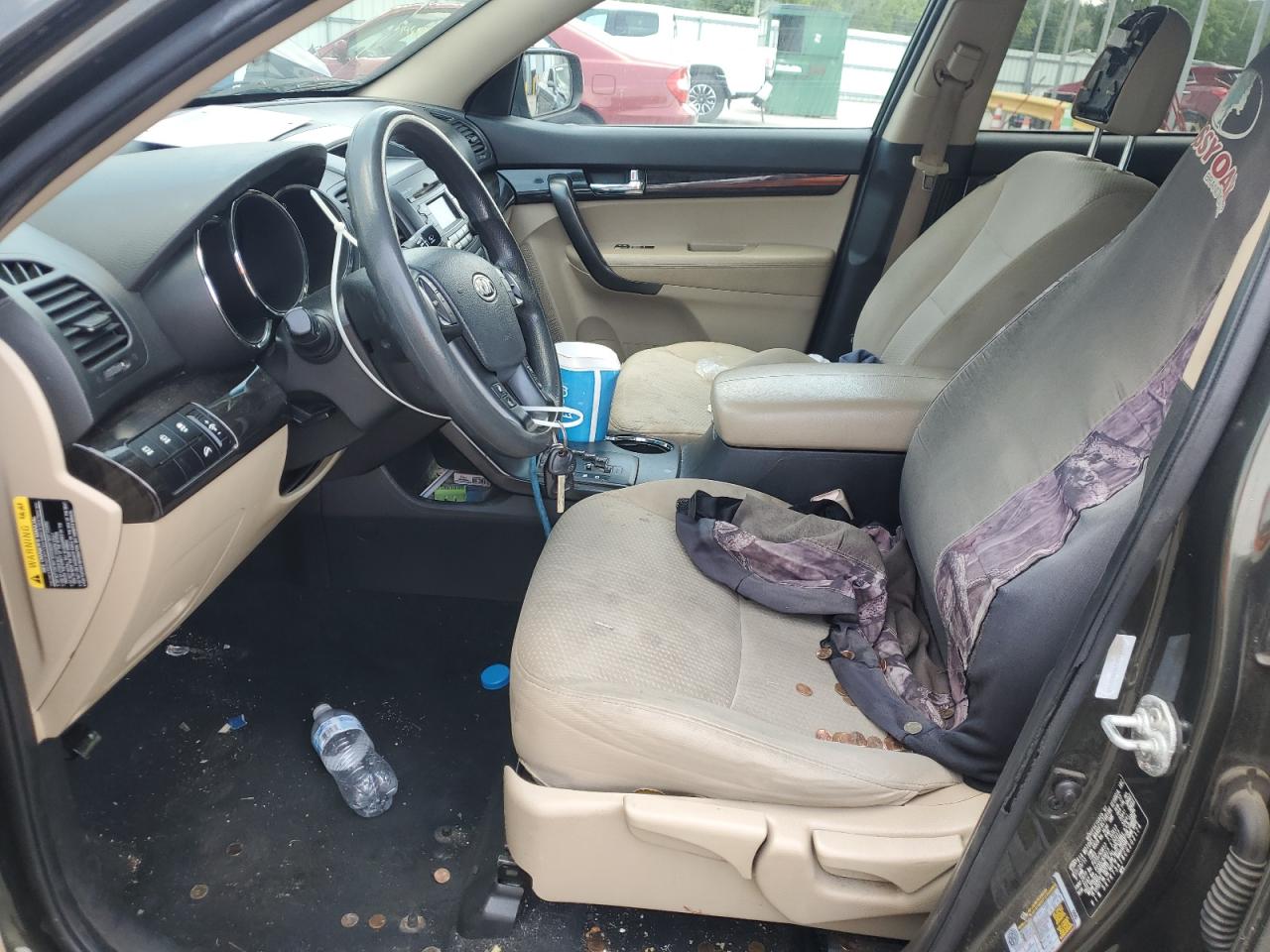 Kia Sorento Base Image 13