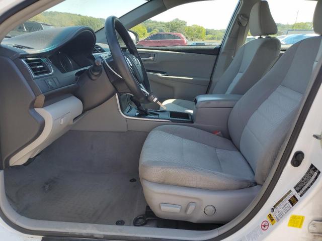 Toyota Camry Le Image 10