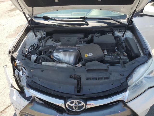 Toyota Camry Le Image 5