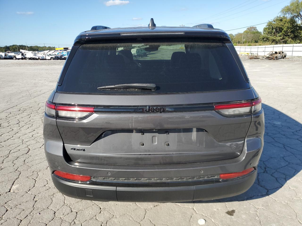 Jeep Grand Cherokee Laredo Image 4