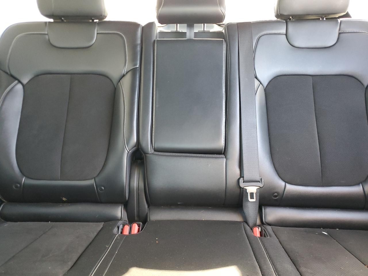 Jeep Grand Cherokee Laredo Image 8