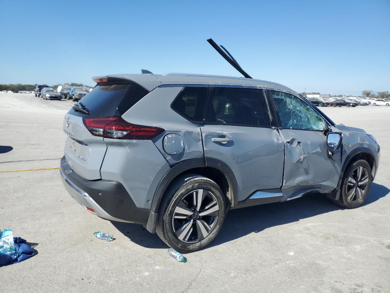 Nissan Rogue Platinum Image 10