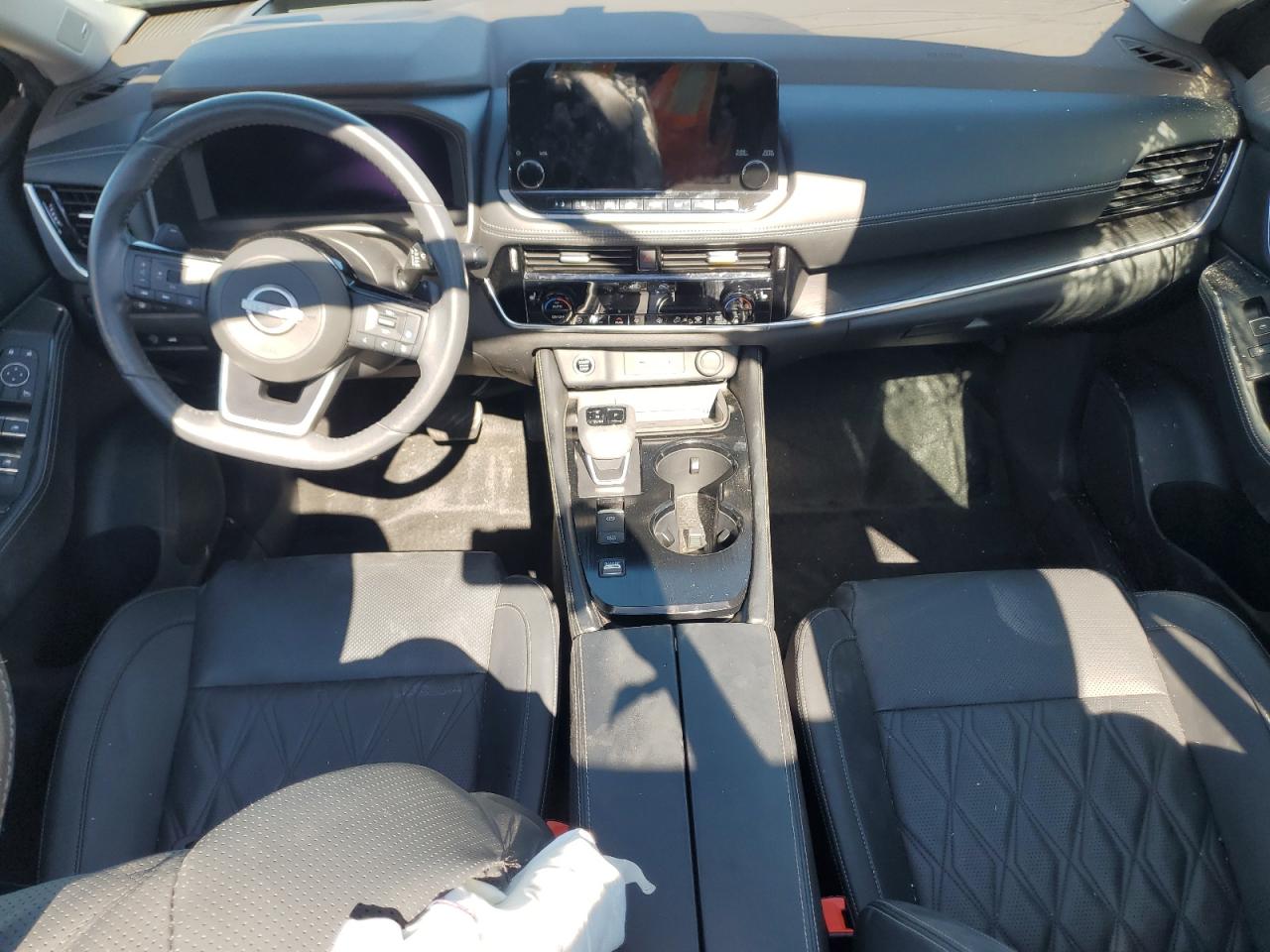 Nissan Rogue Platinum Image 9