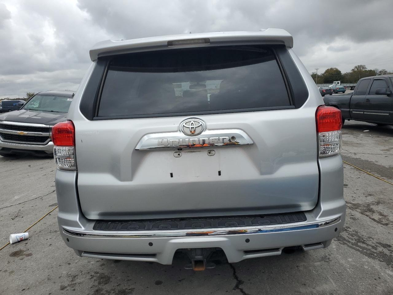 Toyota 4Runner Sr5 Image 13