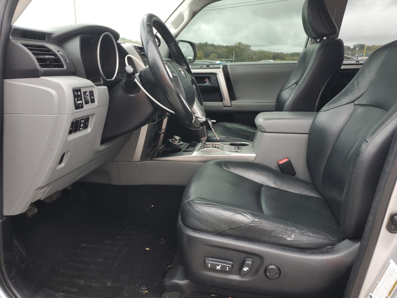 Toyota 4Runner Sr5 Image 6