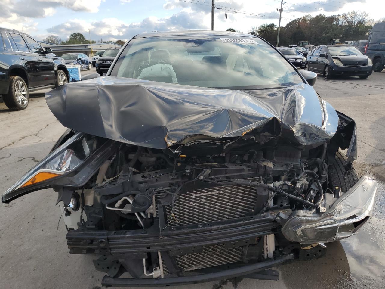 Nissan Versa S Image 5