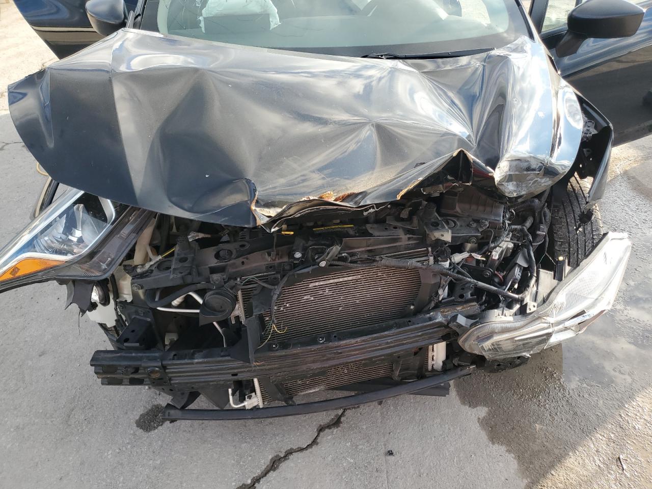 Nissan Versa S Image 11