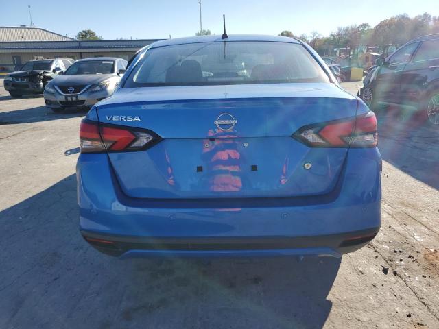 Nissan Versa S Image 8