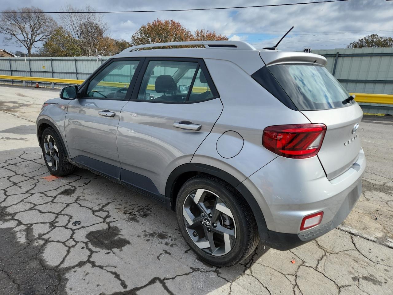 Hyundai VENUE Sel Image 3