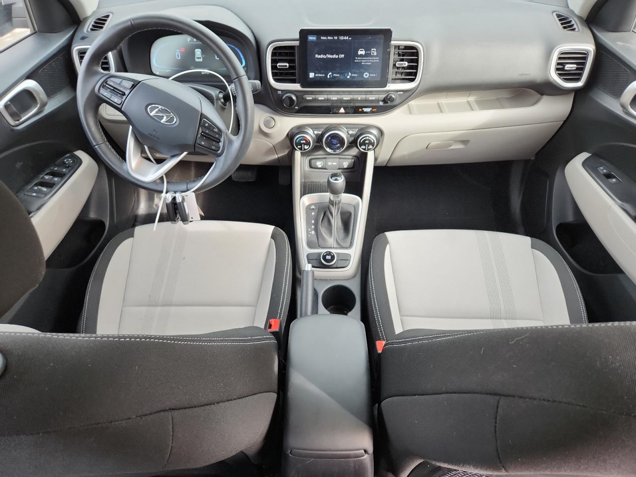 Hyundai VENUE Sel Image 9