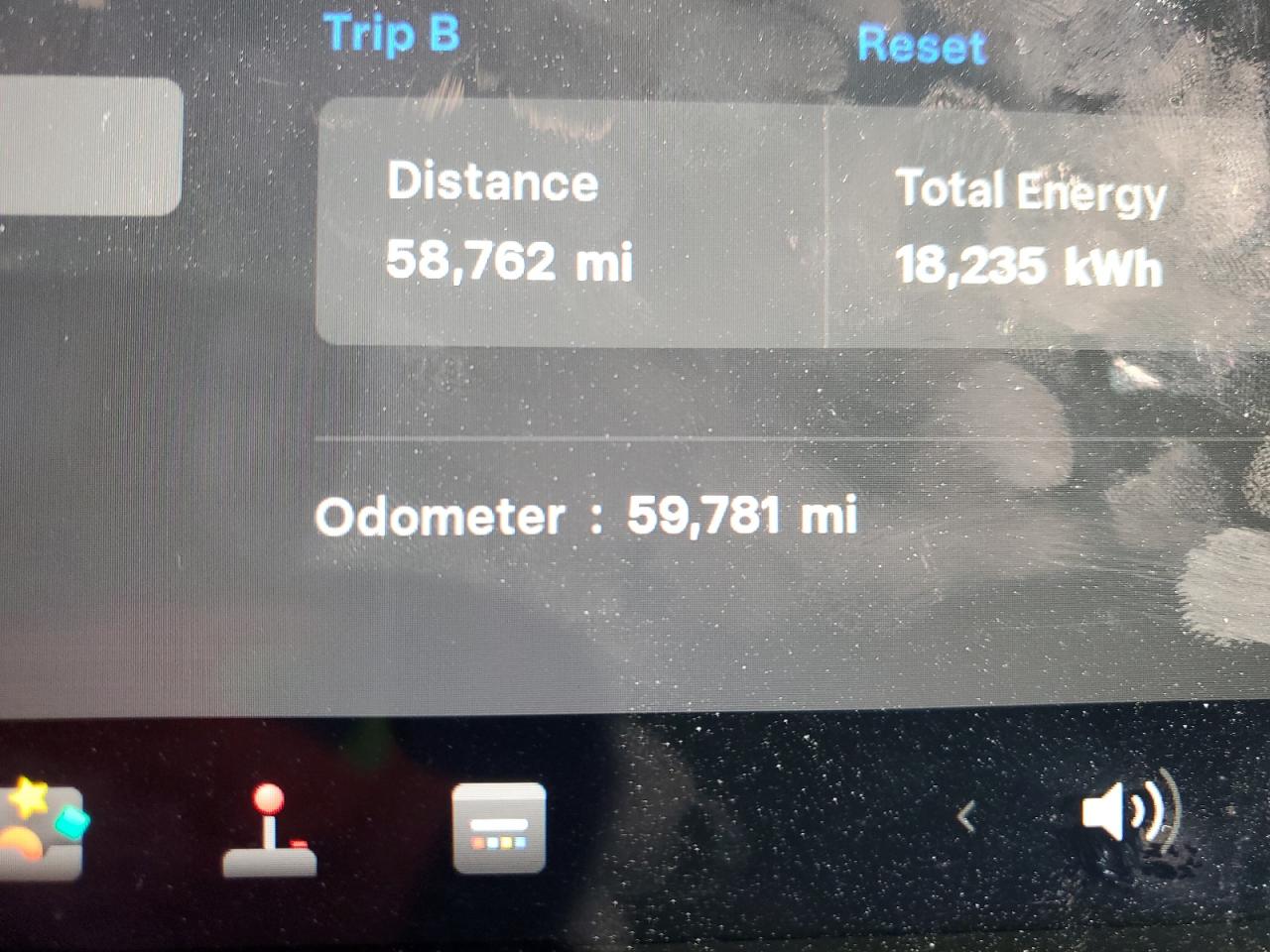 Tesla Model 3 Image 9