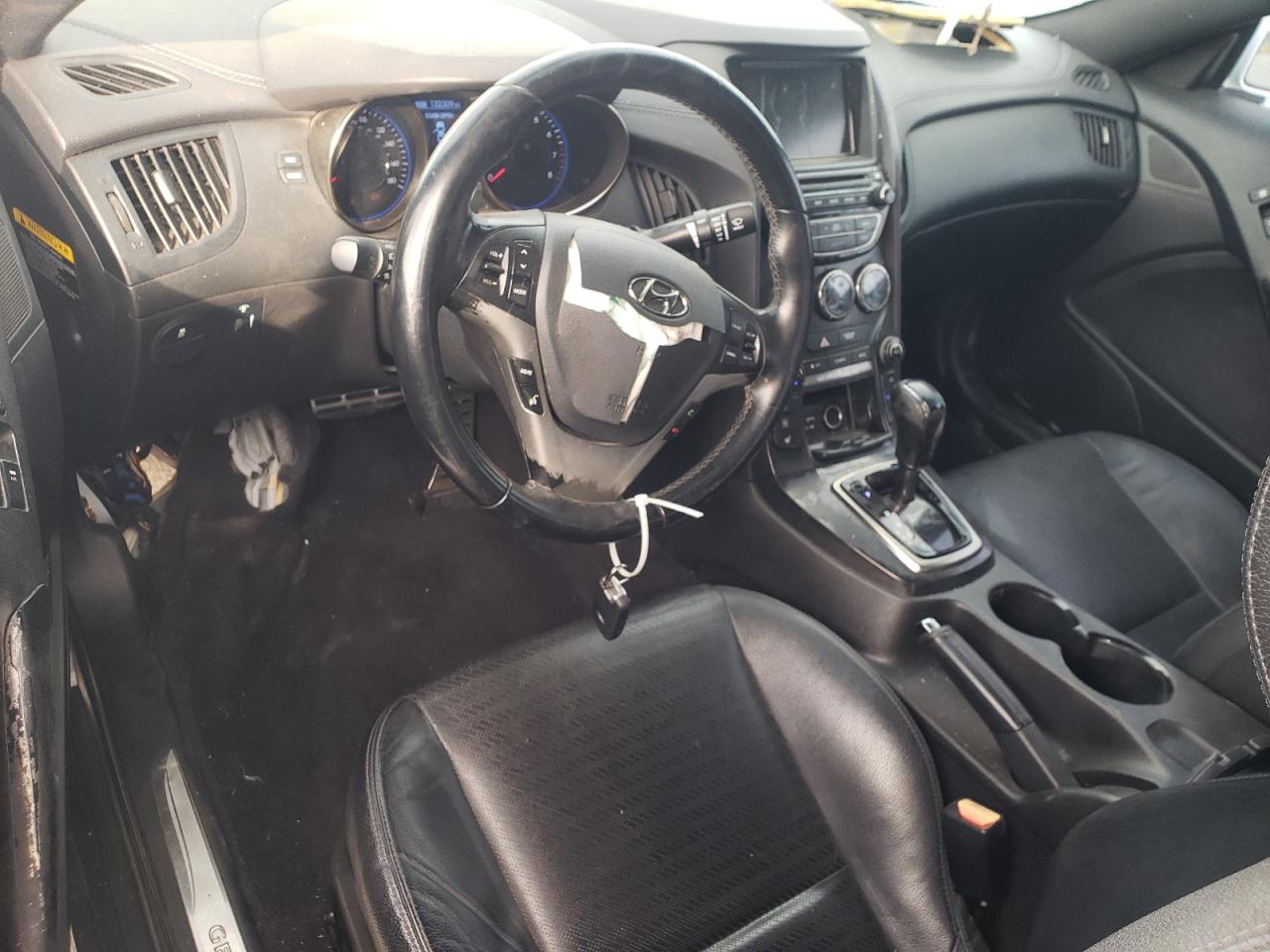 Hyundai Genesis 3.8l Image 8