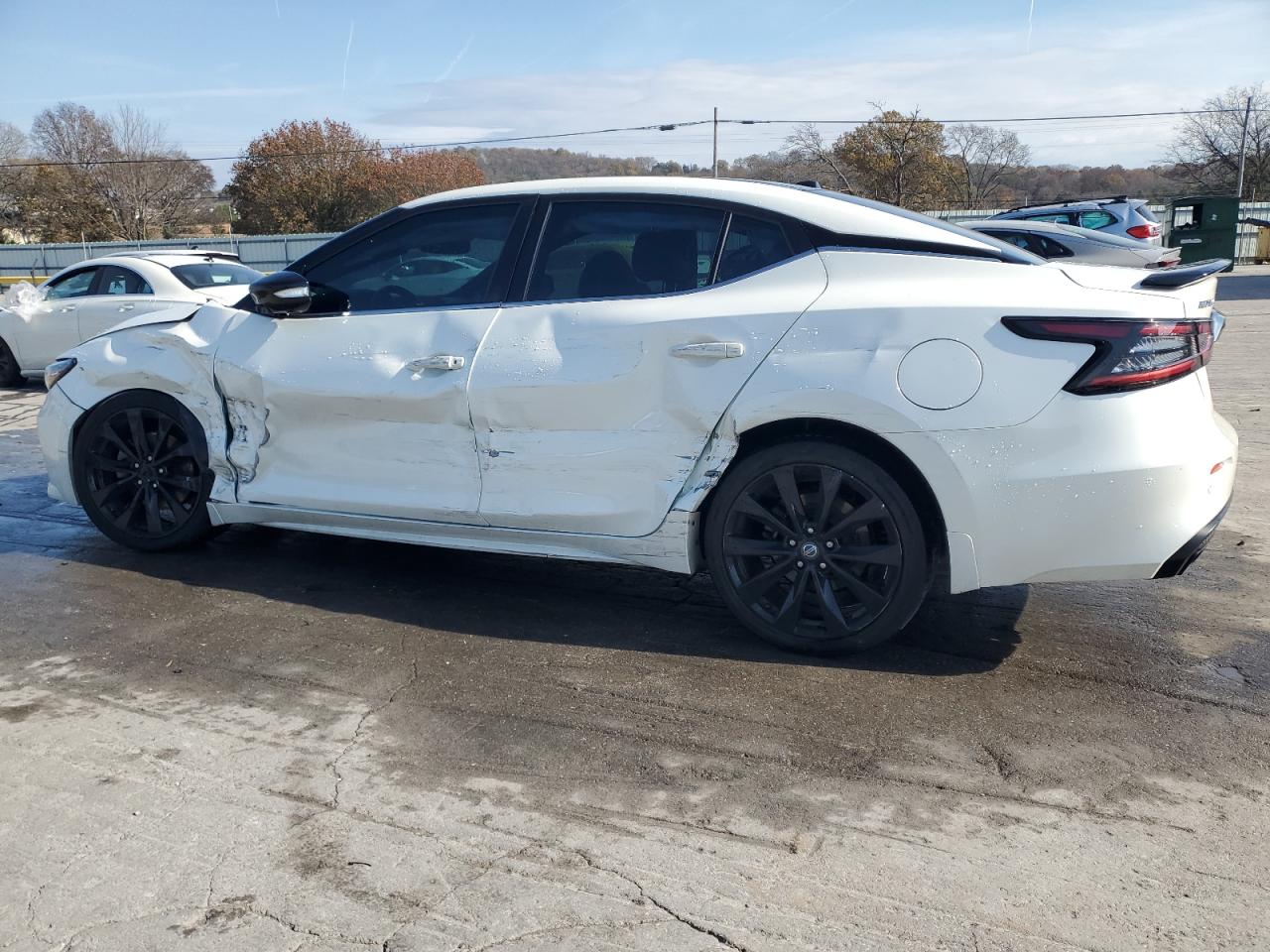 Nissan Maxima S Image 3