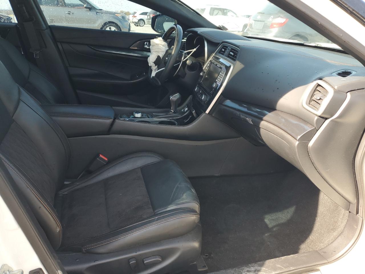 Nissan Maxima S Image 8