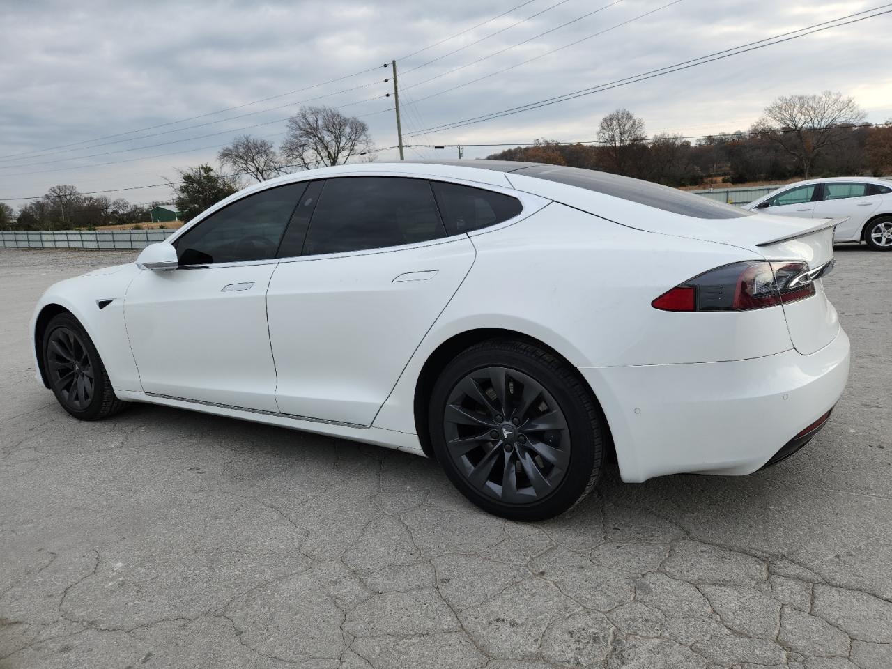 Tesla Model S Image 3