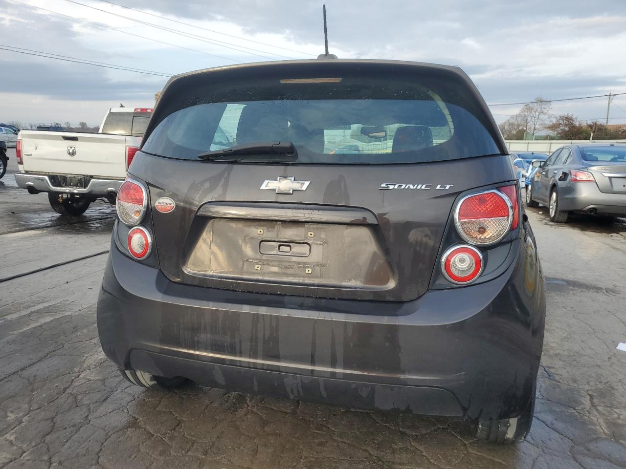 Chevrolet Sonic Lt Image 6