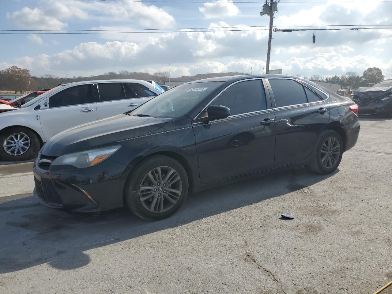 Toyota Camry Le Image 1