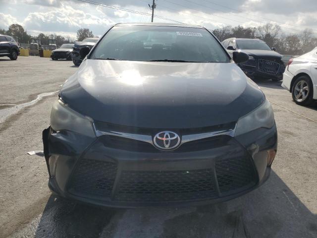 Toyota Camry Le Image 7