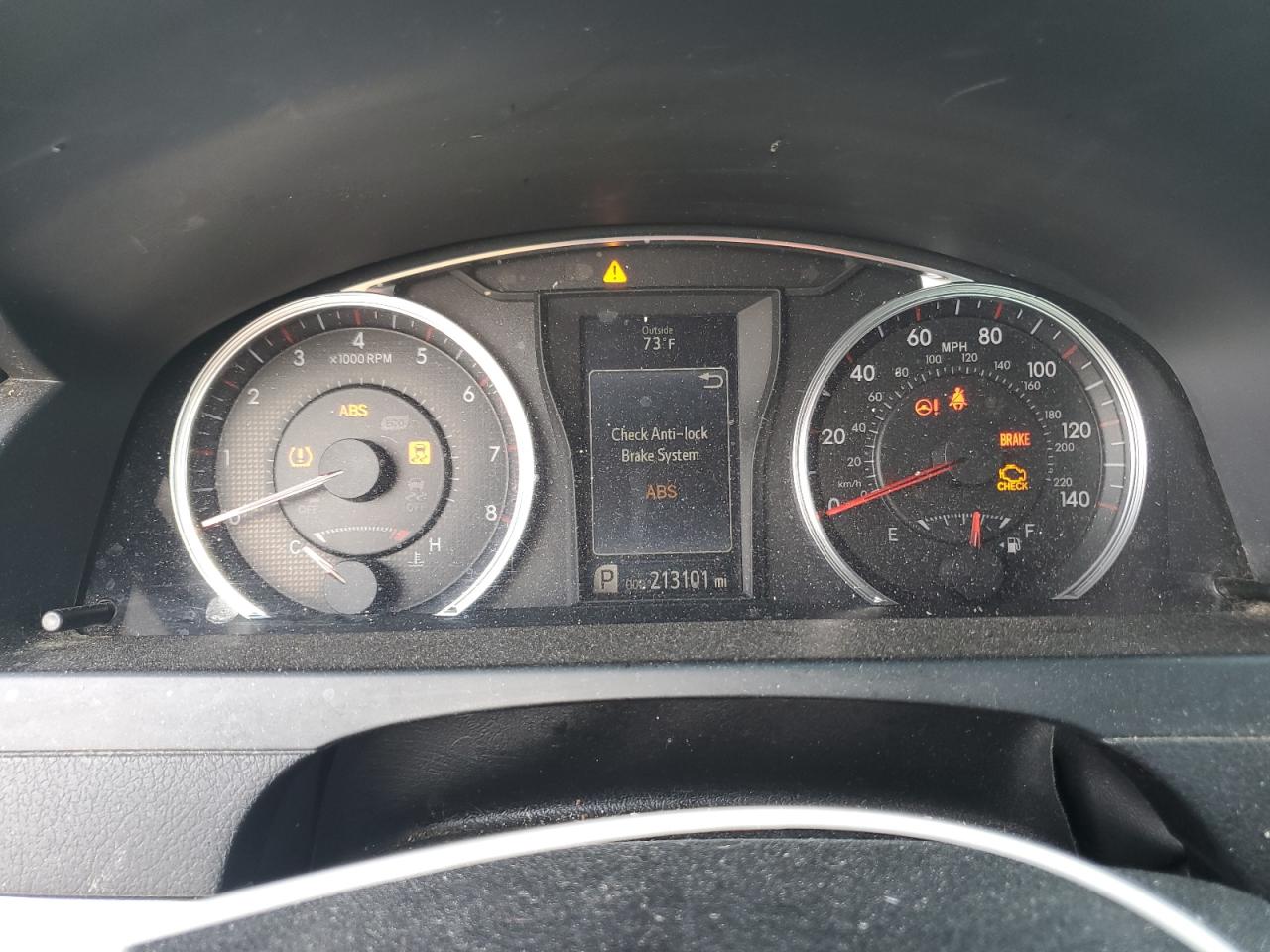 Toyota Camry Le Image 10