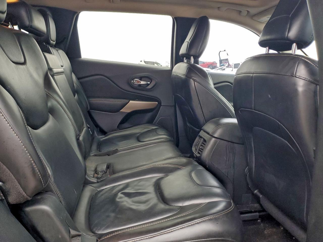 Jeep Grand Cherokee Limited Image 12