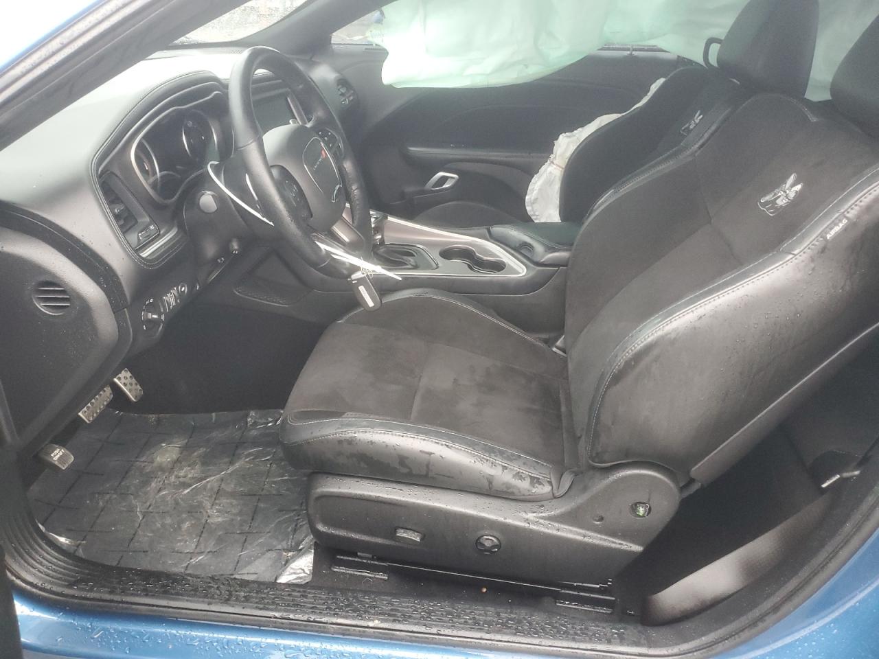 Dodge Challenger R/t Scat Pack Image 4