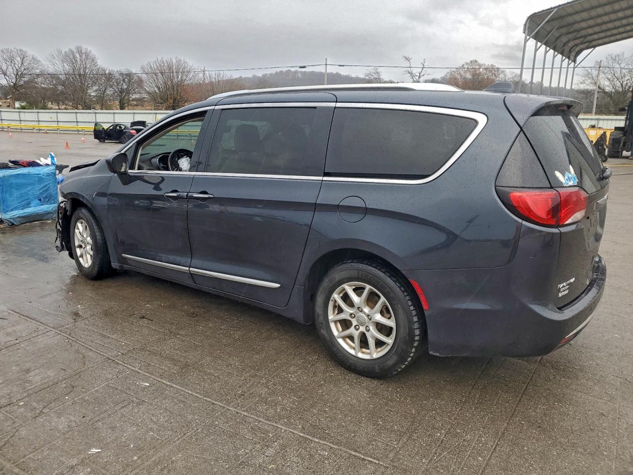 Chrysler Pacifica Touring L Image 8