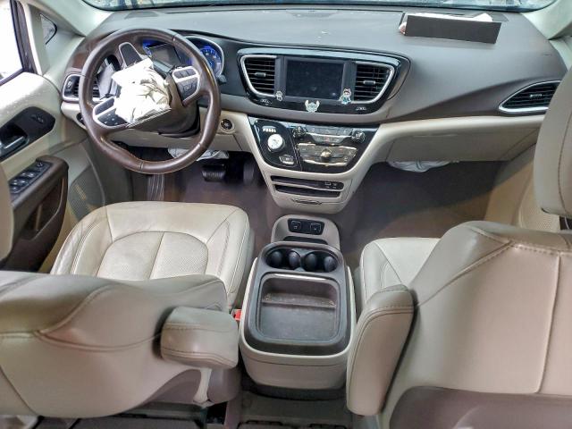 Chrysler Pacifica Touring L Image 9