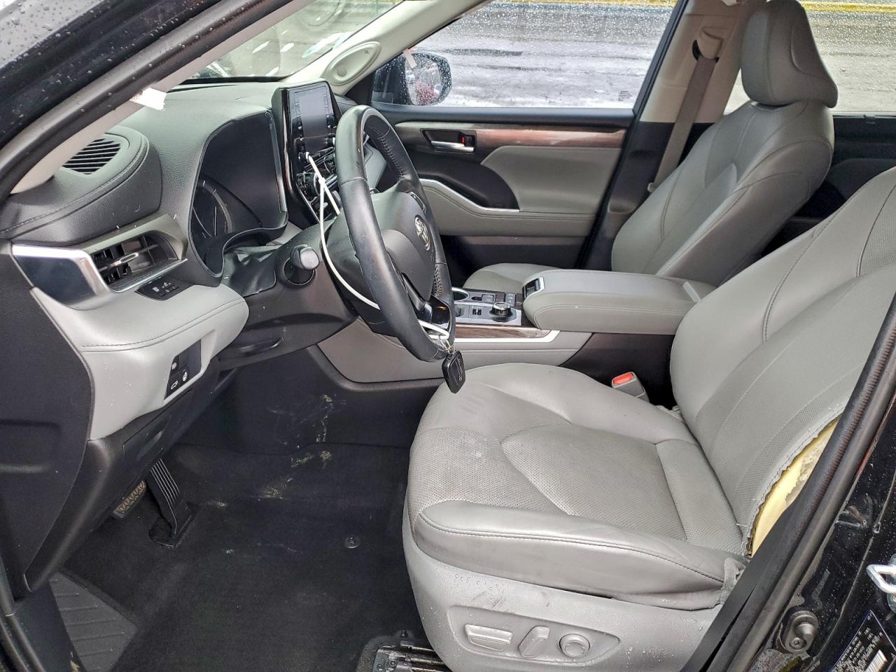 Toyota Highlander Limited Image 3