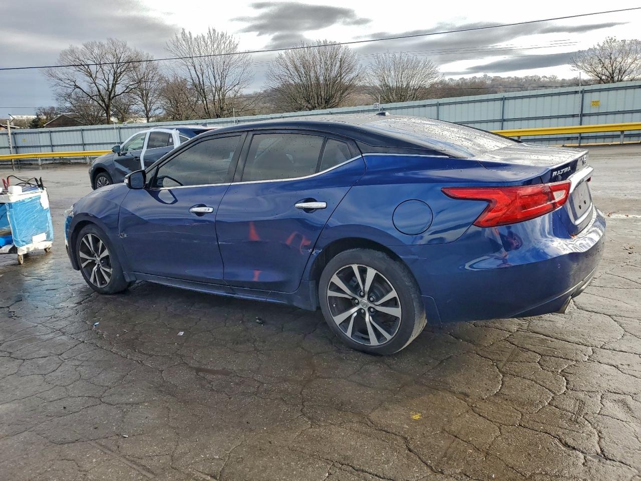 Nissan Maxima 3.5s Image 2