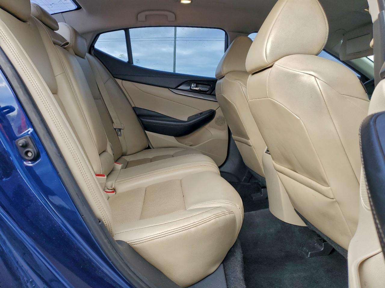 Nissan Maxima 3.5s Image 7