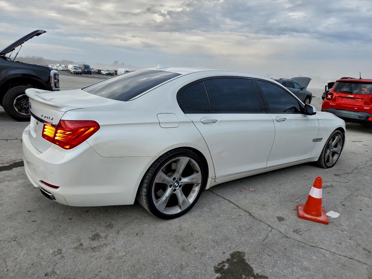 BMW 7 Series Li Image 3