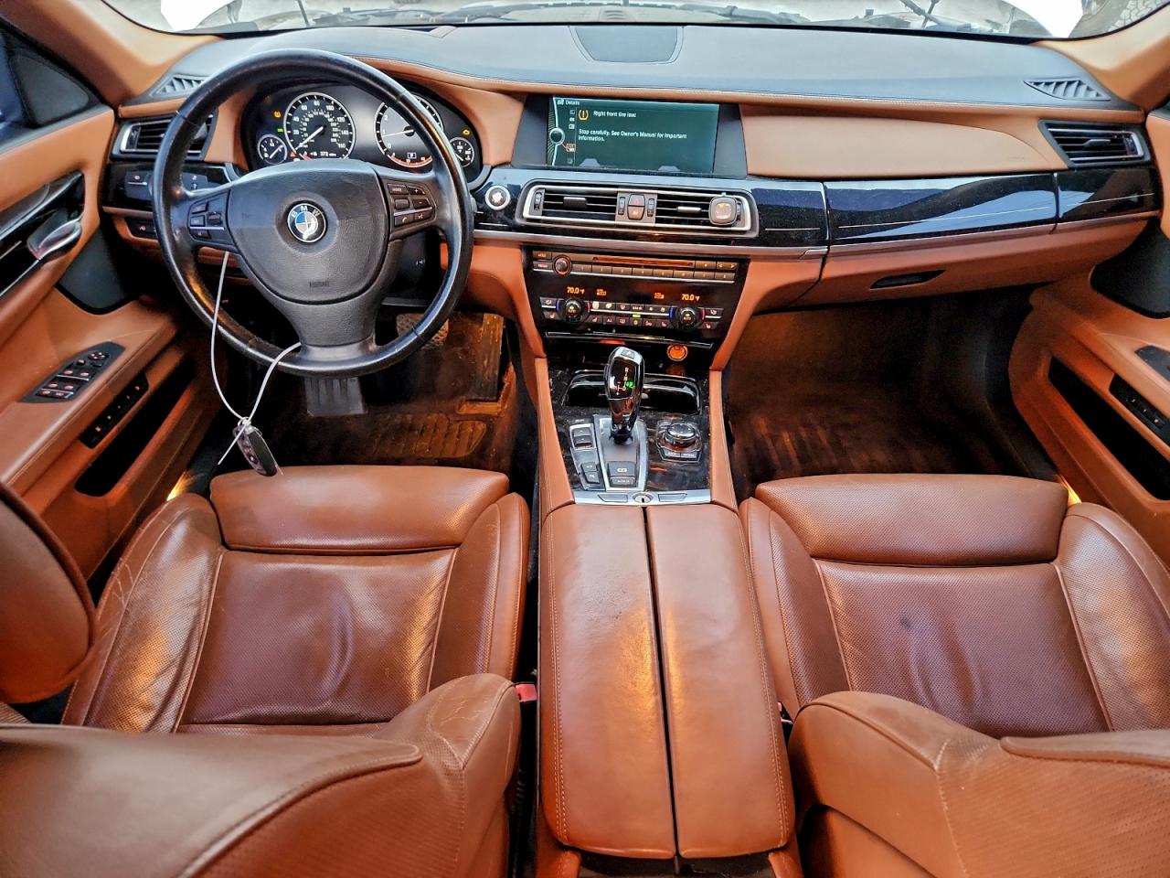 BMW 7 Series Li Image 11