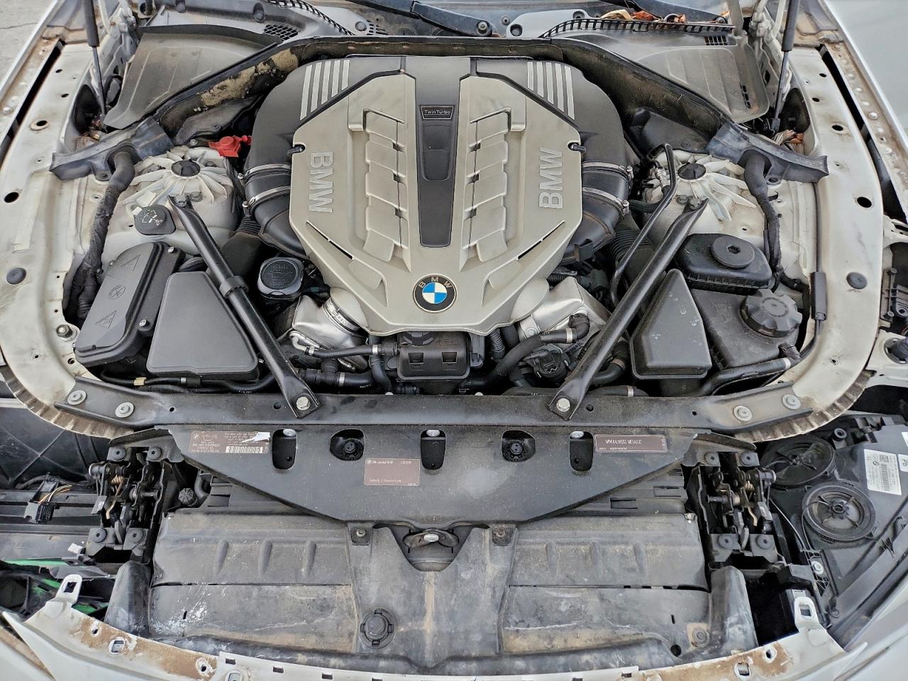 BMW 7 Series Li Image 10