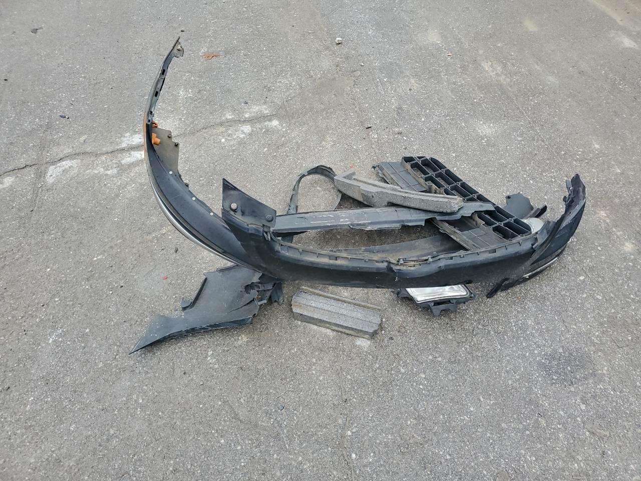 Hyundai ELANTRA Gls Image 9