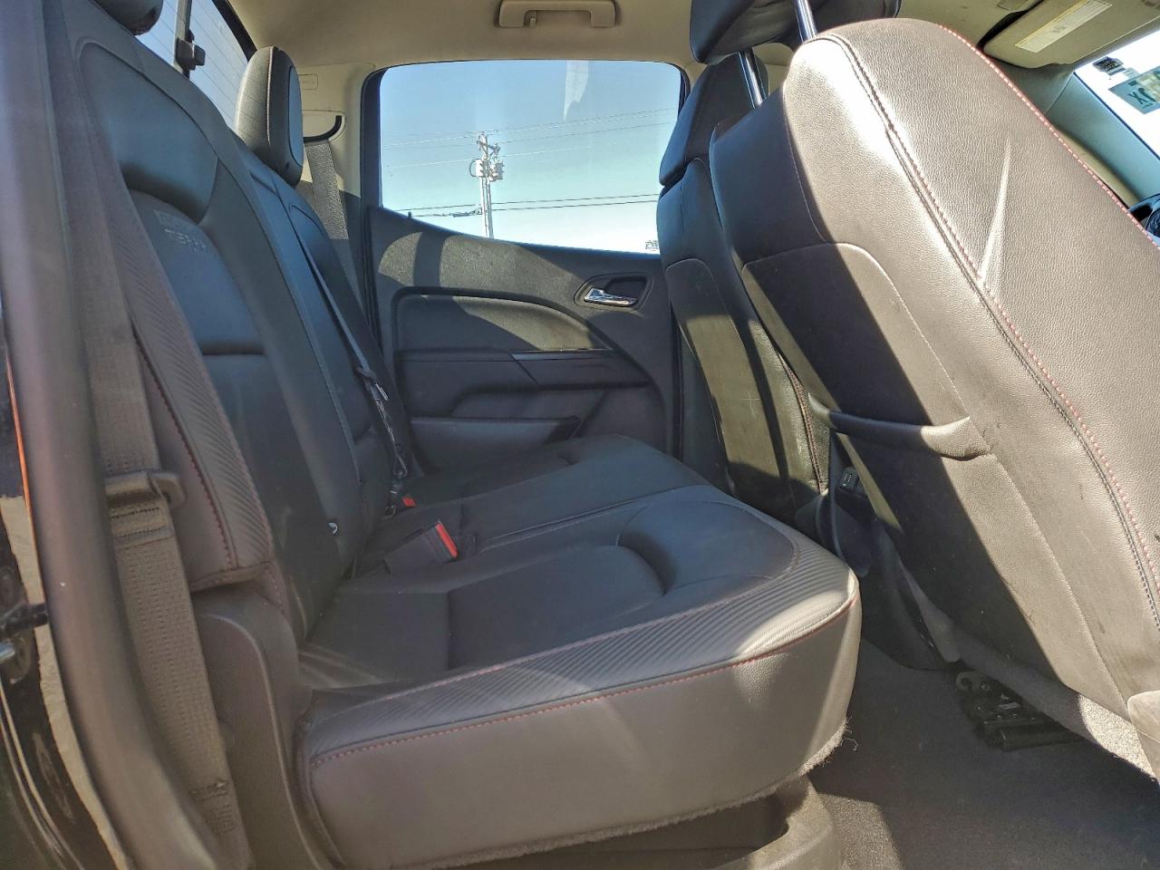 GMC Canyon All Terrain Image 12