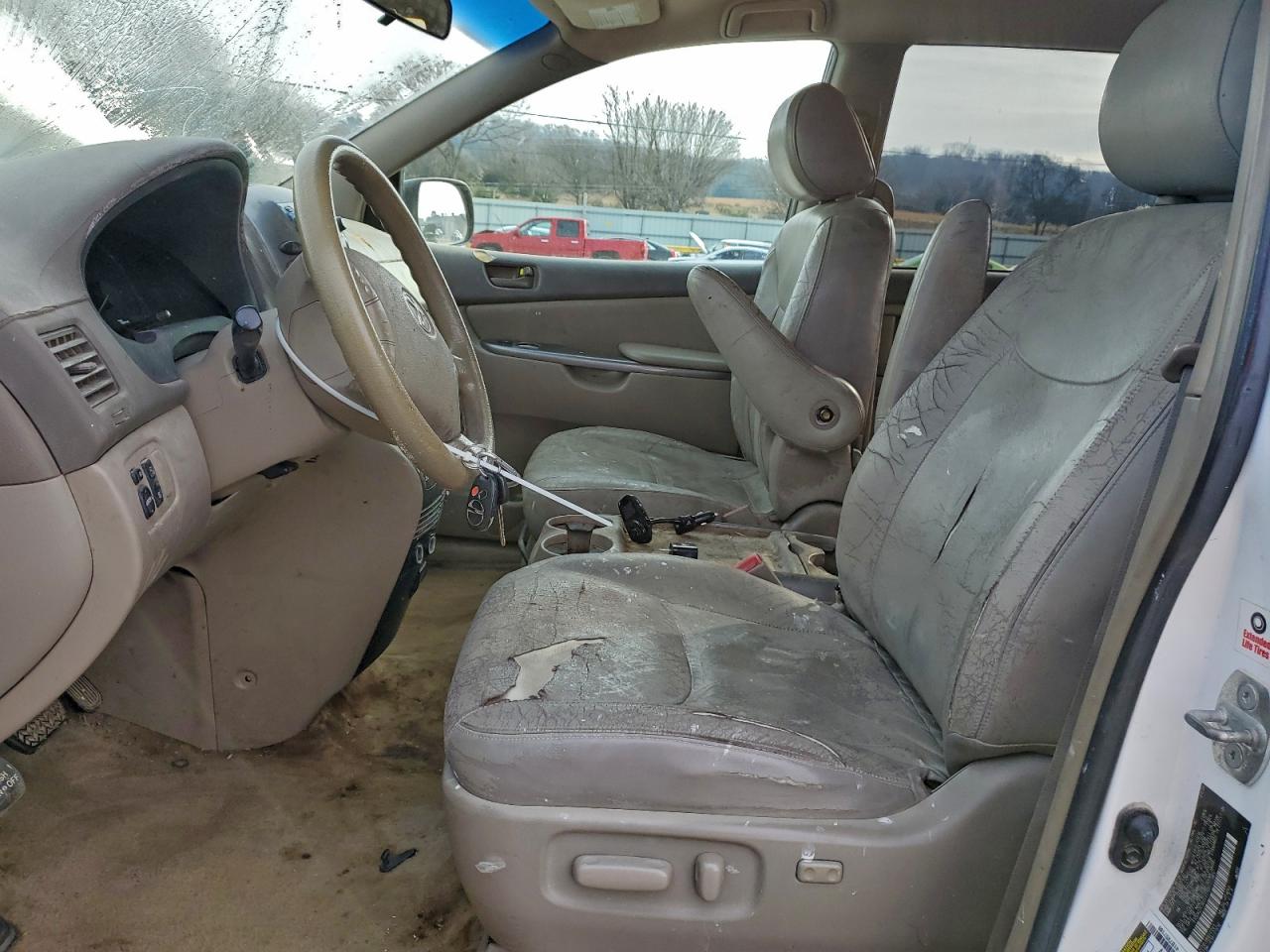 Toyota Sienna Ce Image 4