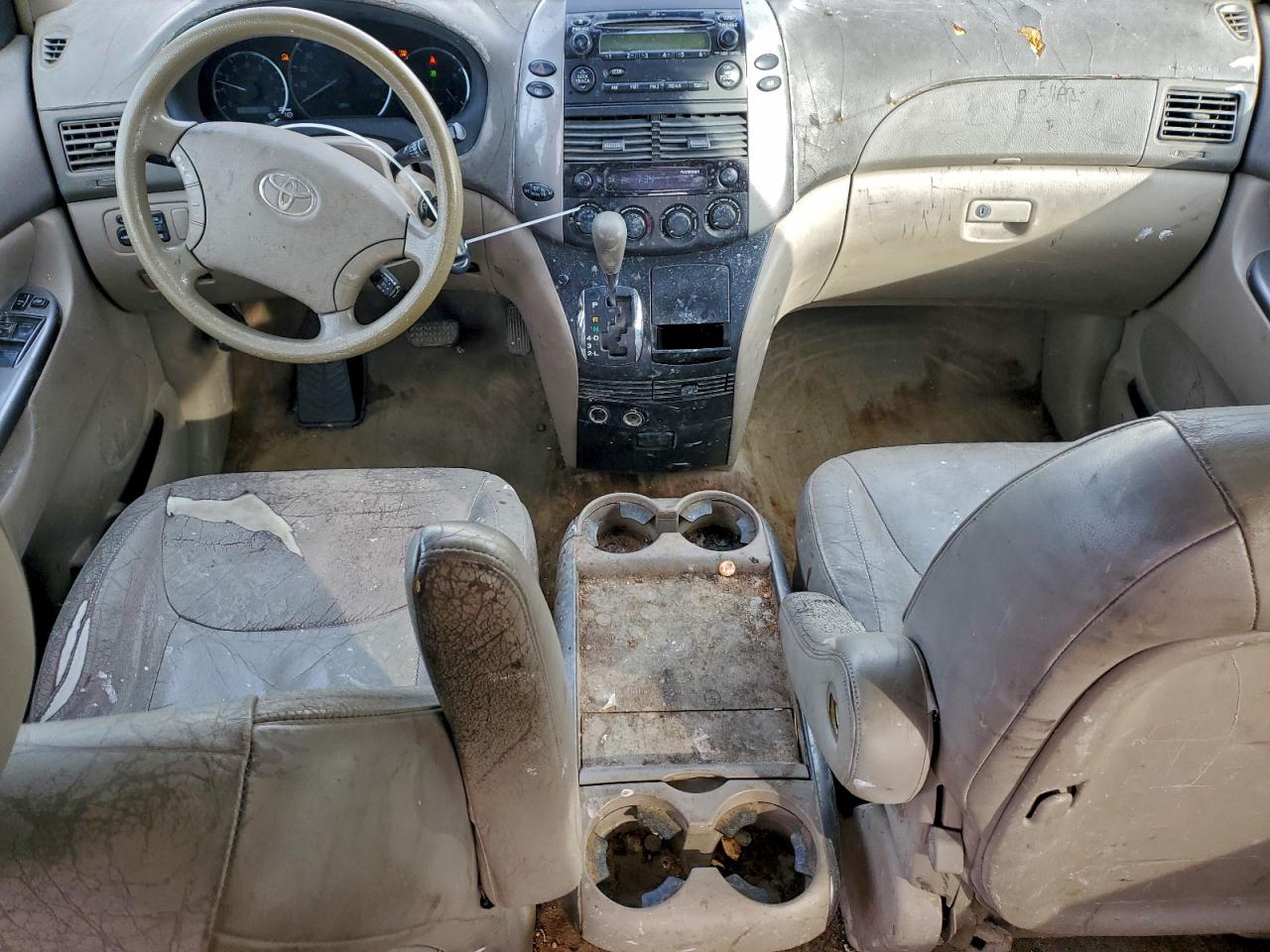 Toyota Sienna Ce Image 8