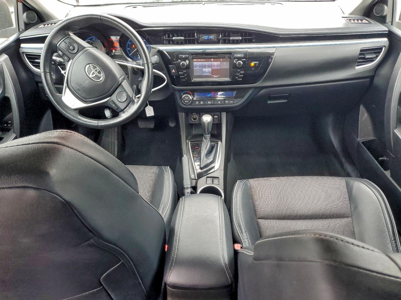 Toyota Corolla L Image 4