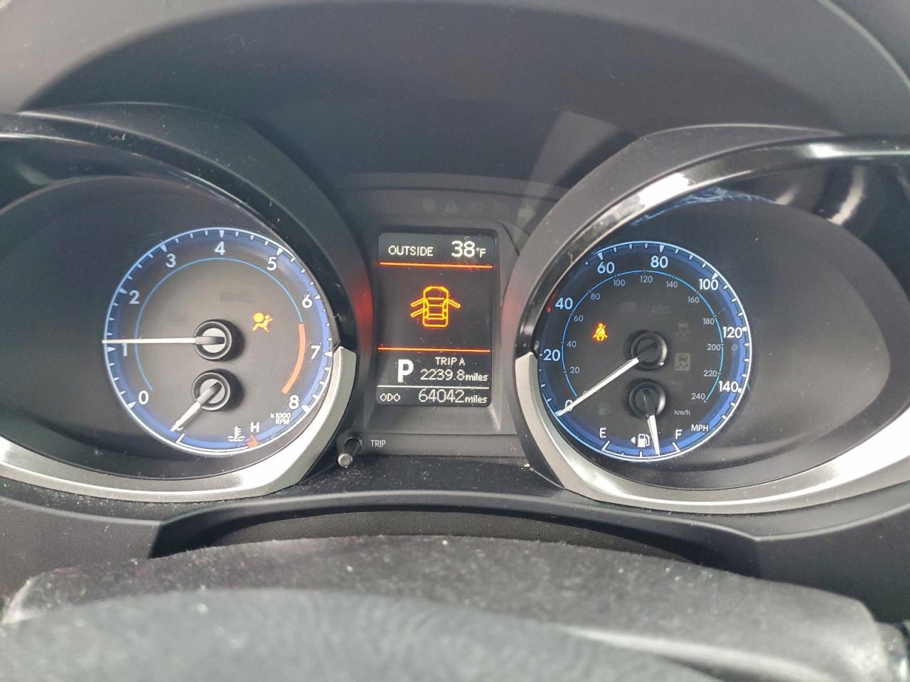 Toyota Corolla L Image 10