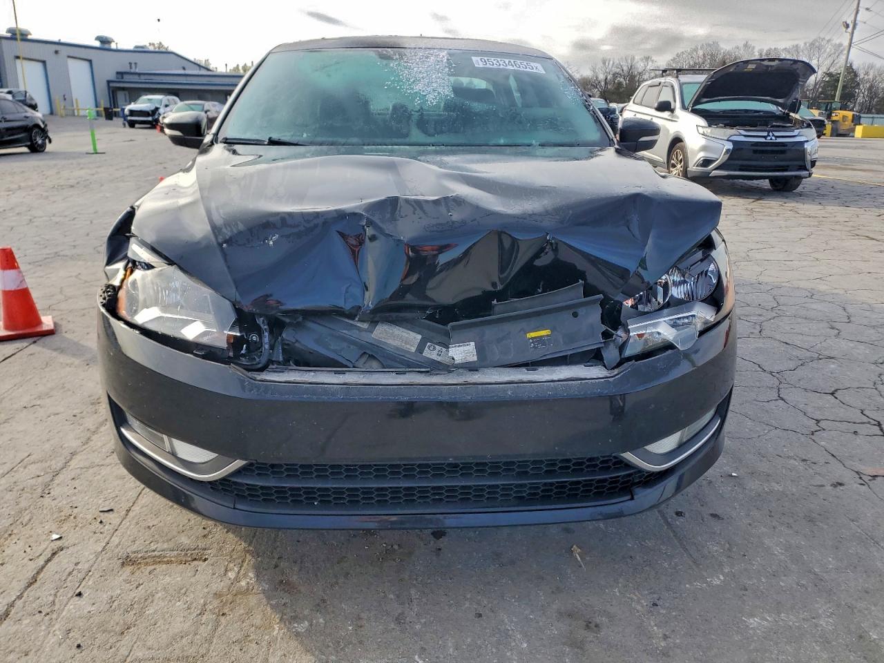 Volkswagen Passat Sel Image 6