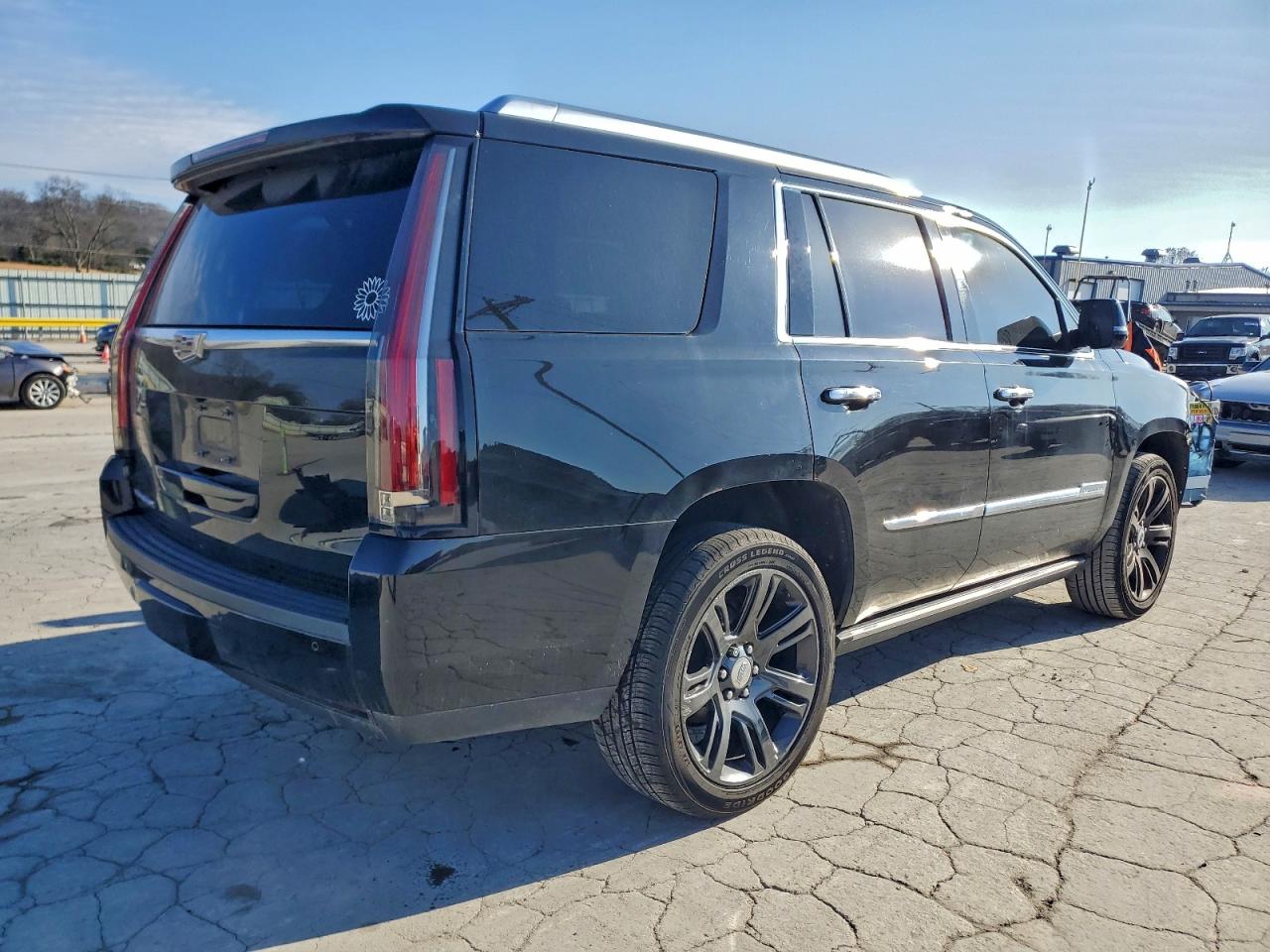 Cadillac Escalade Premium Image 7