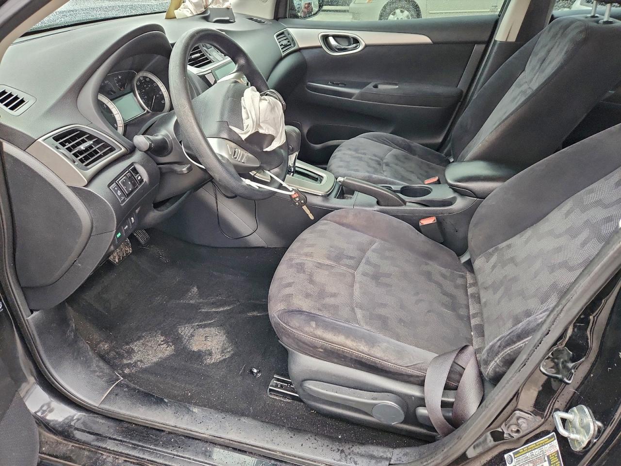 Nissan Sentra S Image 7