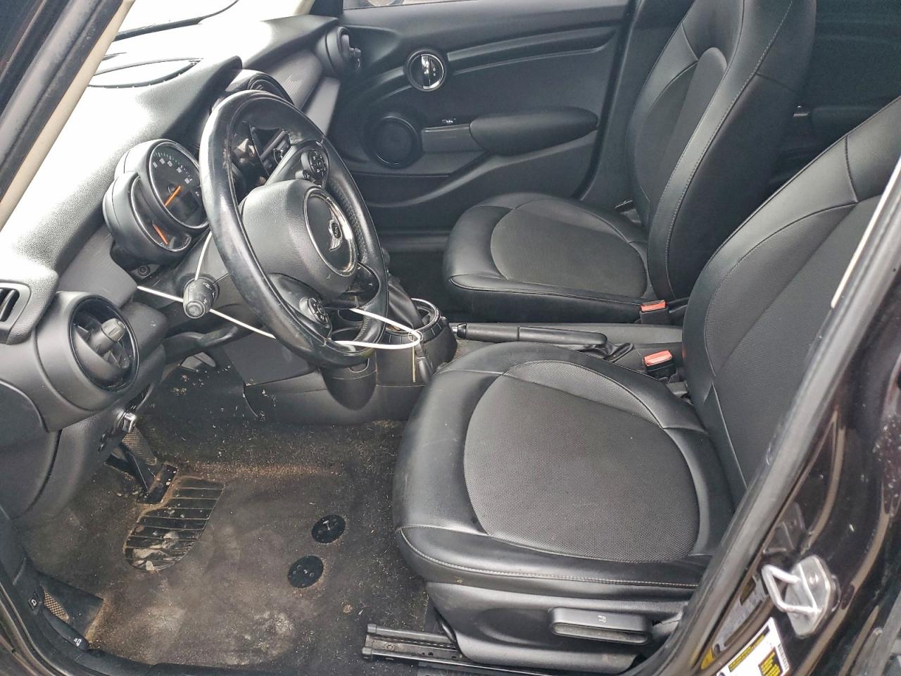 MINI Cooper Image 10