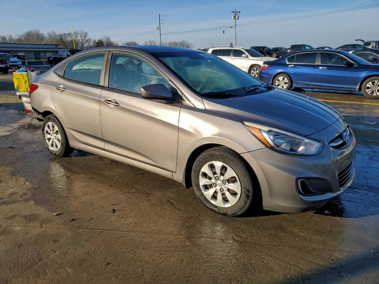 Hyundai ACCENT Se Image 3