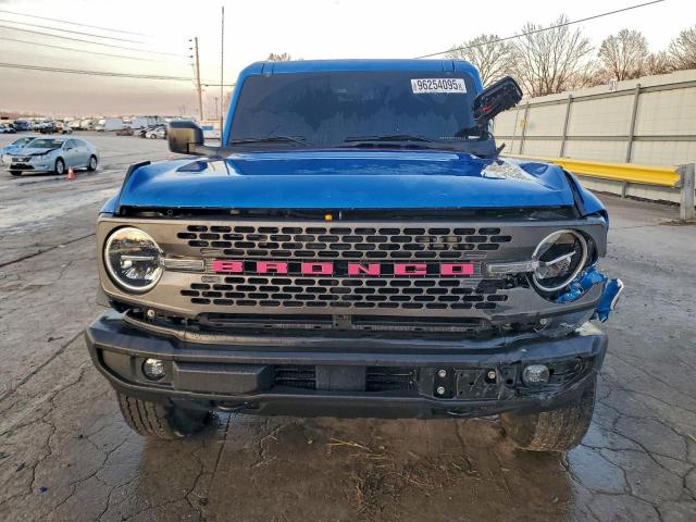 Ford Bronco Base Image 5